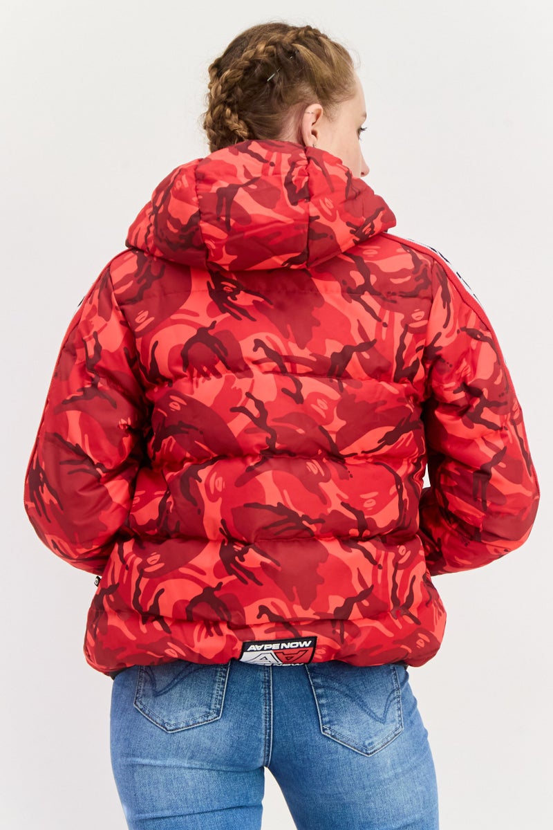 Aape By A Bathing Ape جاكيت بافر مموه للنساء، مجموعة حمراء - Image 3